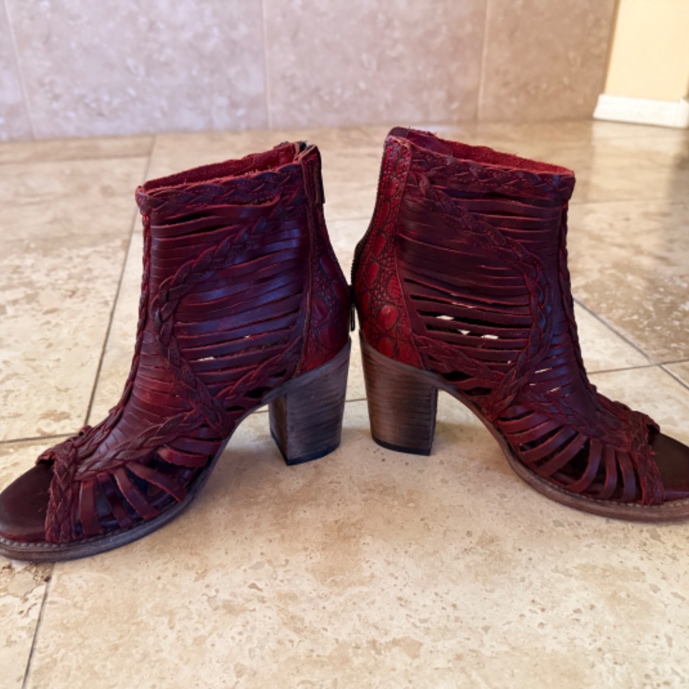 Freebird Bela Red Leather Shoes (7) - Picture 3 of 8